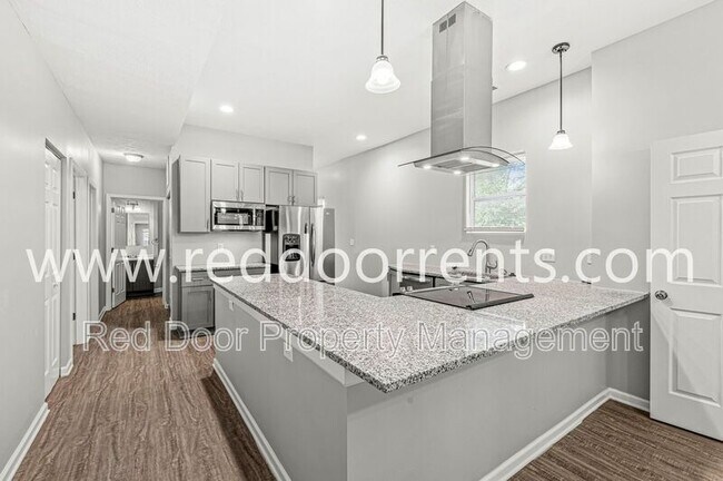 Foto del edificio - 2345 N Kenwood Ave