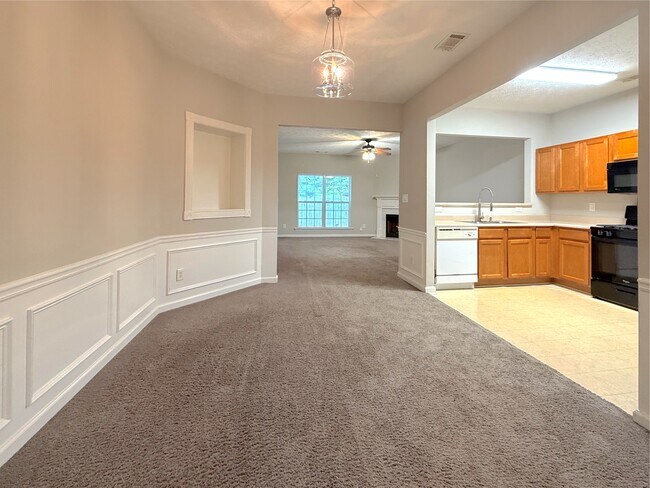 Building Photo - 3845 Grovemont Pl