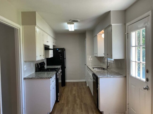 Building Photo - 5716 Wheaton Dr