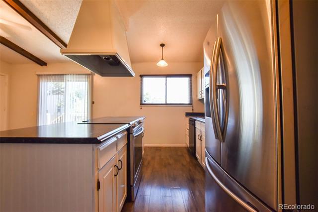 Building Photo - 4925 Hackamore Dr N