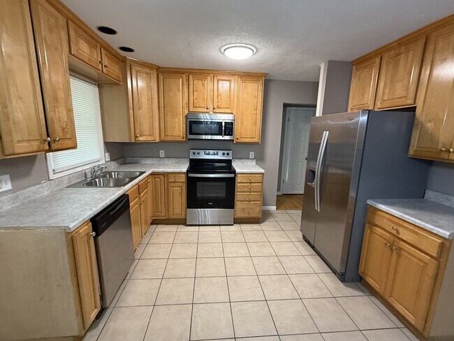 Foto del edificio - 5042 Ruggles St
