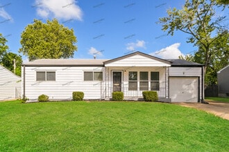 Building Photo - 6 Alandale Ct