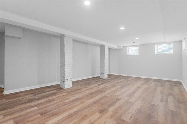 Foto del edificio - 858 N Paulina St