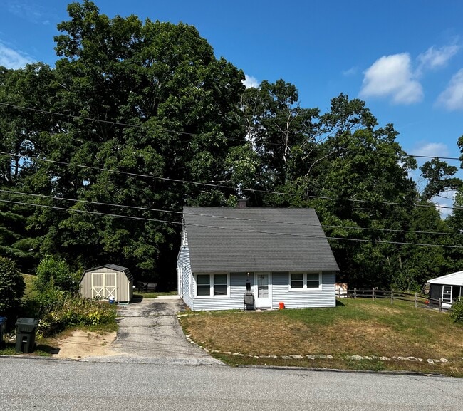 Building Photo - 40 Lynwood Dr