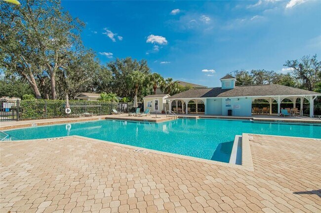 Foto del edificio - 15843 Fishhawk View Dr