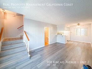 Building Photo - 900 Kincaid Ave