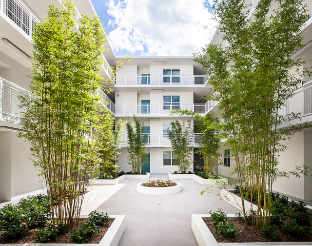 Foto principal - Village Place Apartments Senior Community-