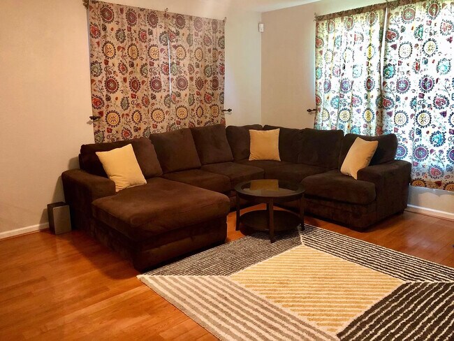 Foto del edificio - 1547 Chandler St