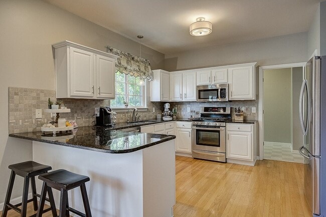 Building Photo - 1304 Fenner Ct
