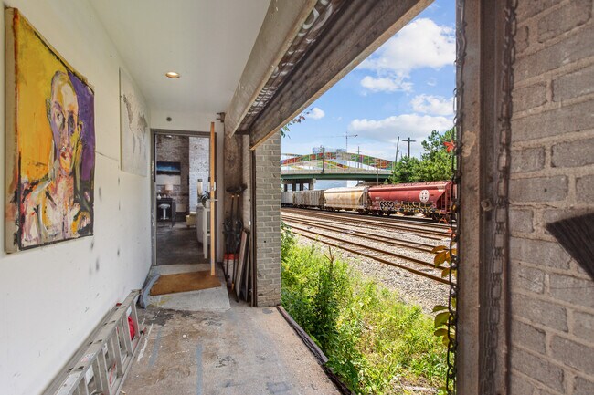 Building Photo - 434 Marietta St NW