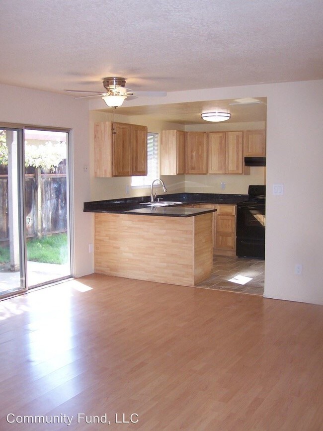 Building Photo - 2424 Ellison Dr
