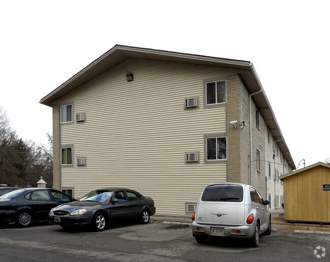 Andrews Gardens Apartments Indianapolis In Apartments Com