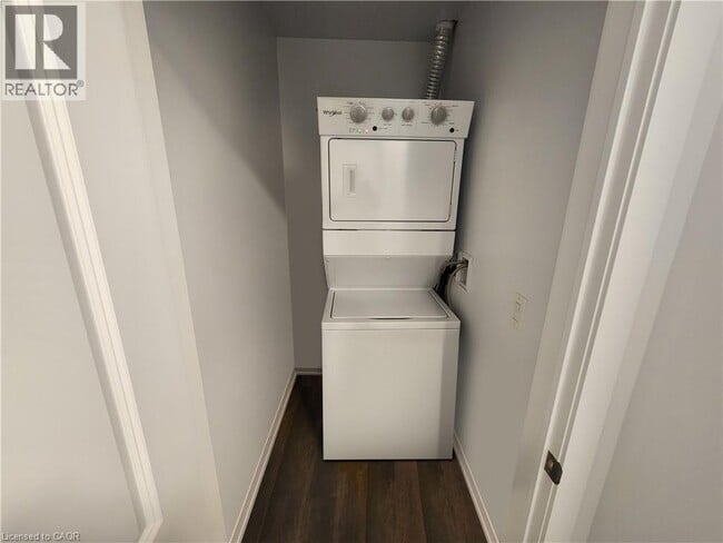 Building Photo - 5055 Greenlane Rd