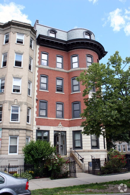 Building Photo - 107 Park Dr