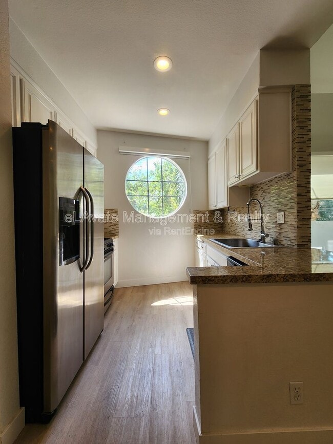 Foto del edificio - 14625 Dickens St