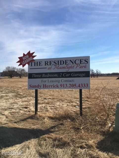 Building Photo - 838 S Creekside Dr