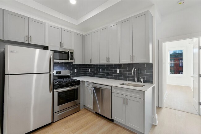 Building Photo - 244 2nd St