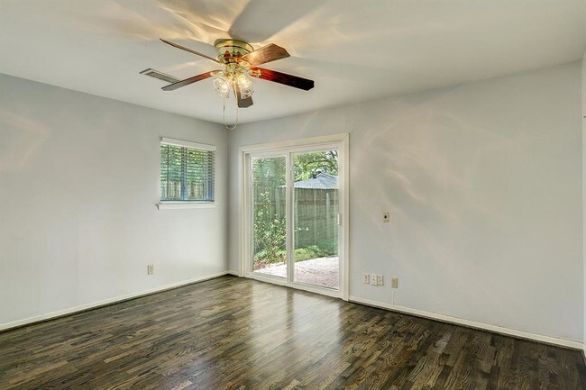 Building Photo - 1147 Shadeland Dr
