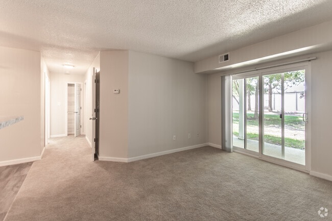2BR,1.5BA,-900SF Renovated Kitchen - Grafton Station