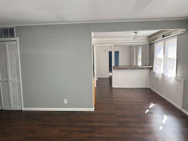 Building Photo - 16939 Jodave Ave