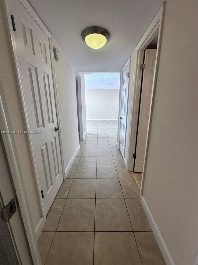 Foto del edificio - 137 Golden Isles Dr