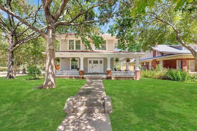 Primary Photo - 418 N Rosemont Ave