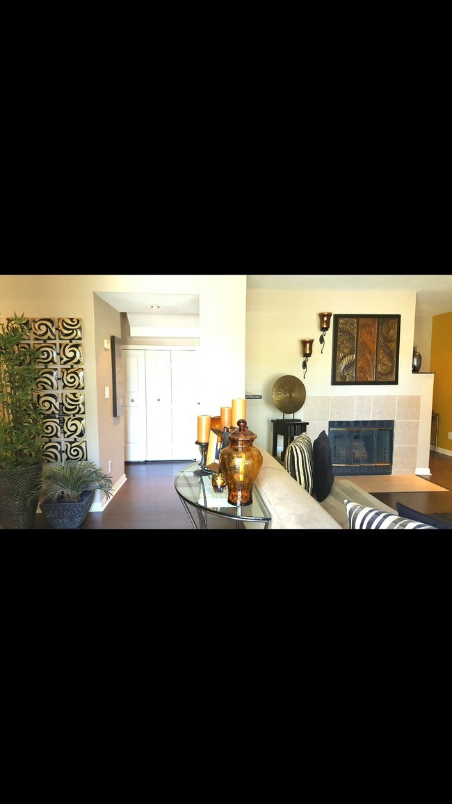 Living Room - 2155 Highpointe Dr