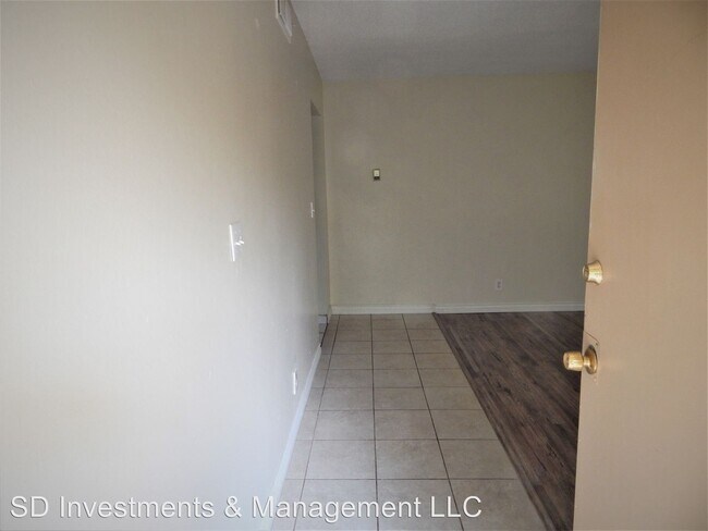 Building Photo - 571 Richland St