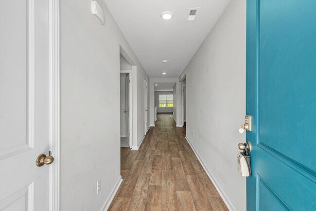 Foto del edificio - 419 Turp Landing Ln