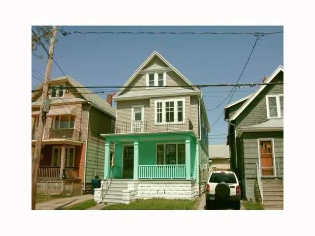 Primary Photo - 82 Block St