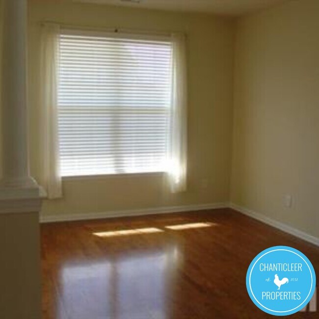 Foto del edificio - 105 Chandler Springs Dr