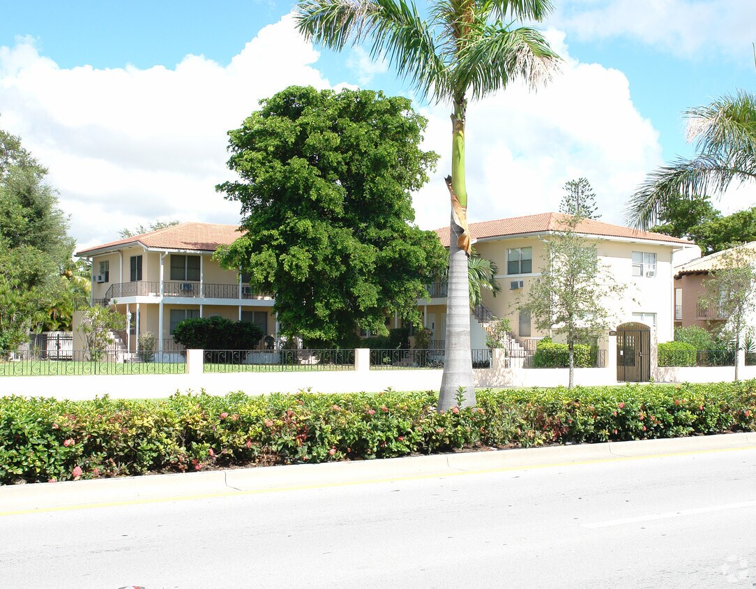 Building Photo - 9220 Biscayne Blvd