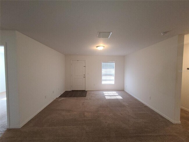 Foto del edificio - 26429 Bertram Rd