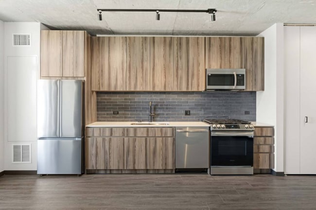 Photo - 138 N Ashland Ave Apartment