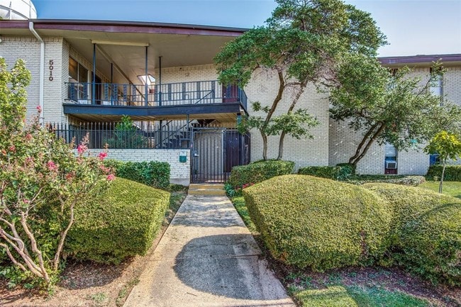 Building Photo - 5010 Bowser Ave