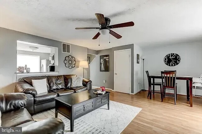 Building Photo - 5024 Clifford Rd