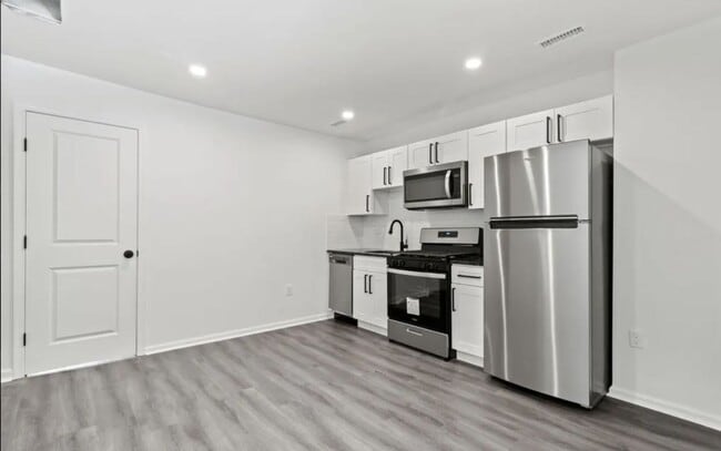 Foto del edificio - 4149 Lancaster Ave