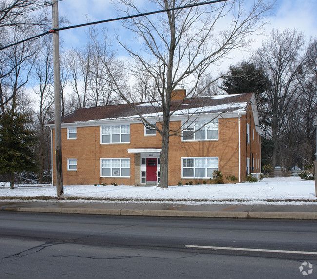 Building Photo - 1219 E Main St