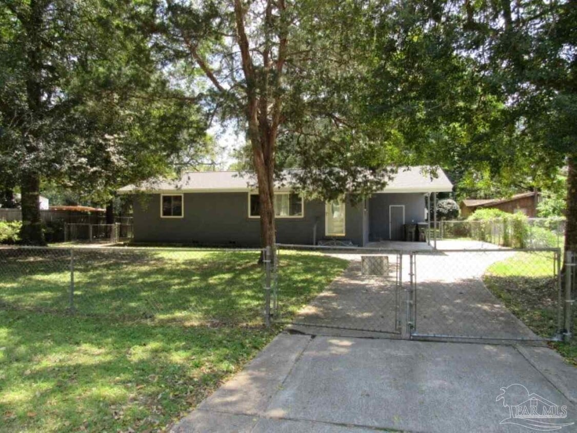 211 Charleston Dr, Pensacola, FL 32534 House for Rent in Pensacola