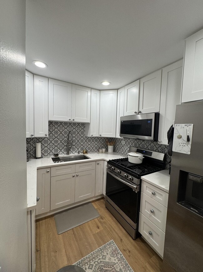 Building Photo - 7840 W North Ave