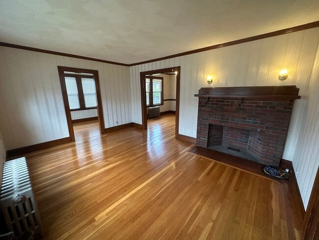 Foto del edificio - 235 Ashcroft Rd