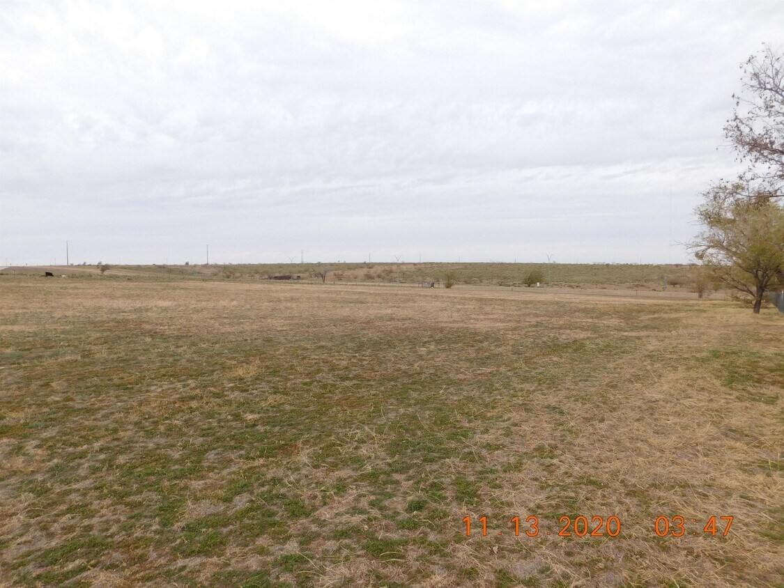 Building Photo - 507 Loop 335 W