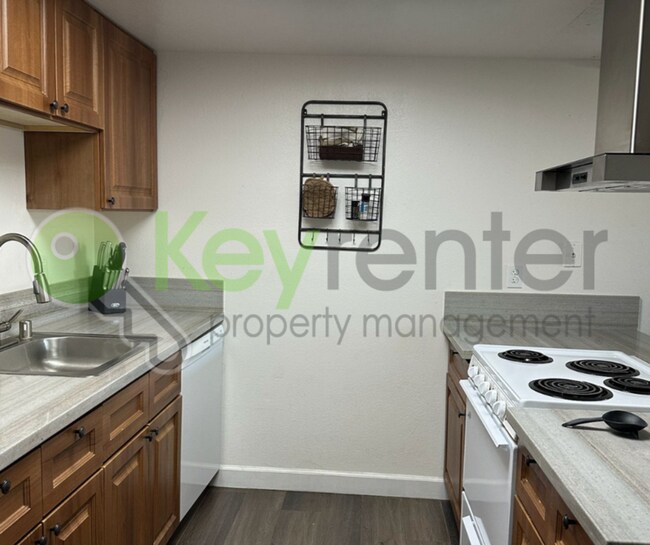 Foto del edificio - 5964 Moss Creek Cir