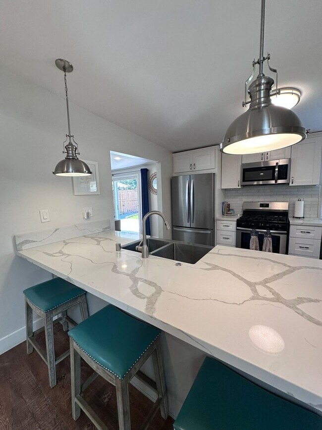 Foto del edificio - Open Floor Plan in this Stunning 3 bedroom 2 bath home in Imperial Beach!