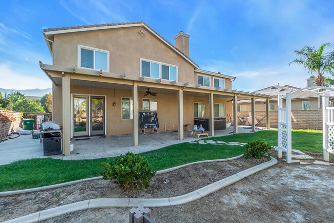 Building Photo - 1035 Benedict Cir
