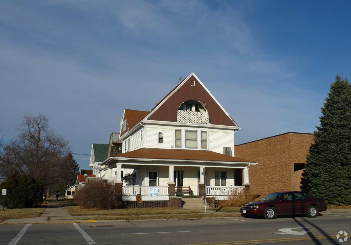 175 W State St, Marshalltown, IA 50158 Apartments in Marshalltown, IA