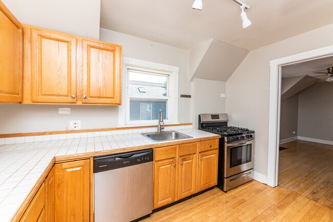 Foto del edificio - 4153 N Whipple St