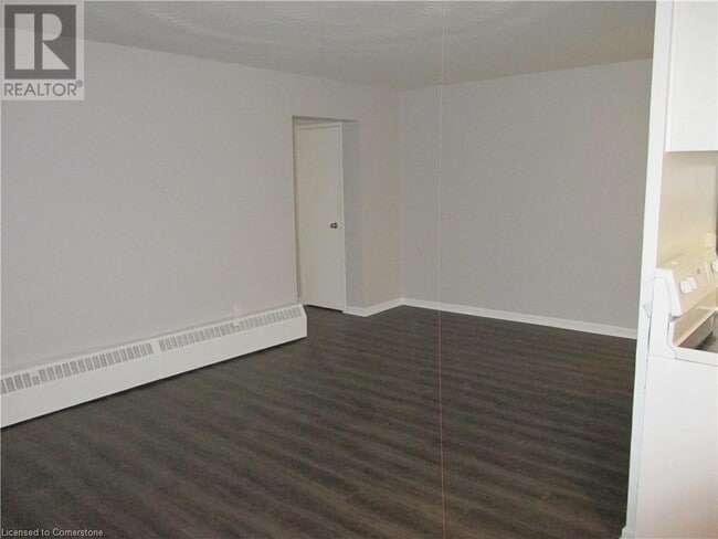 Building Photo - 485 Thorold Rd
