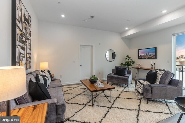 Photo - 710 N 16th St Apartment