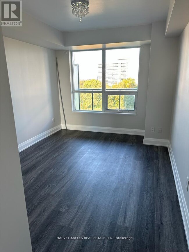 Photo du bâtiment - 20-720 N Park Rd